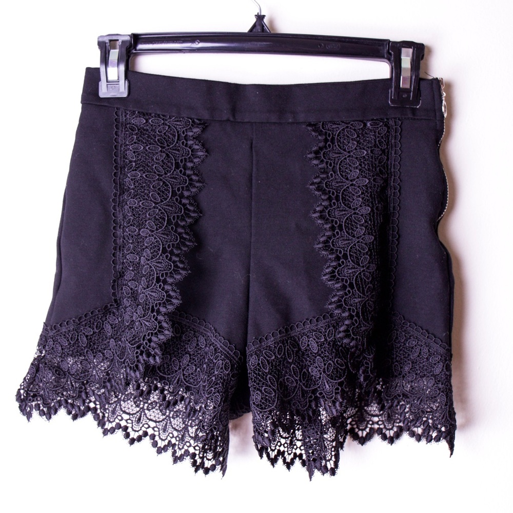❌SOLD❌ Topshop black lace high waist shorts - Picture 4 of 7